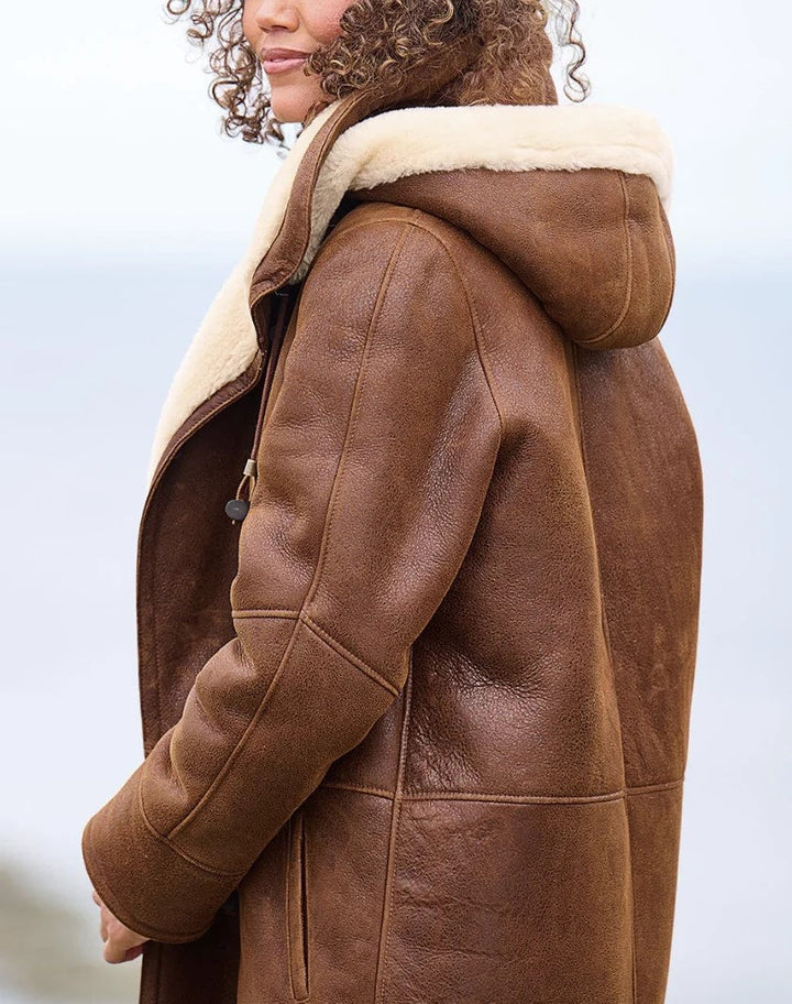 Hooded Winter Coat in Timeless Elegance
