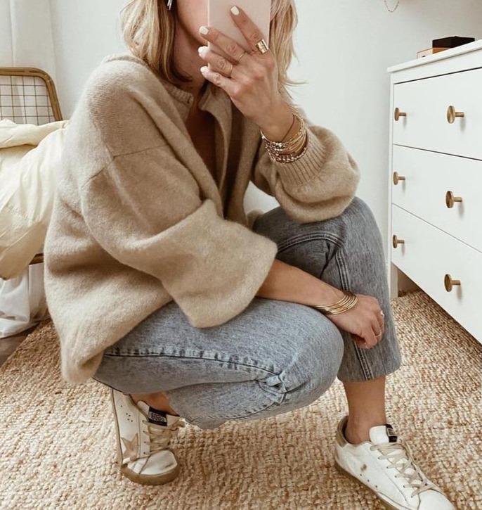 Elegant oversized knit cardigan