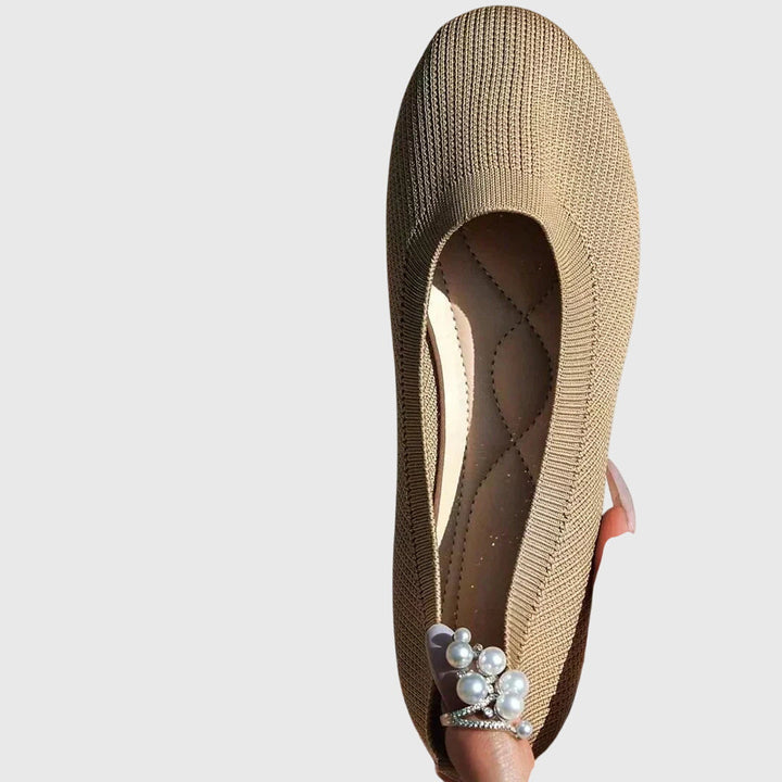 Breathable anti-slip footwear in refined style