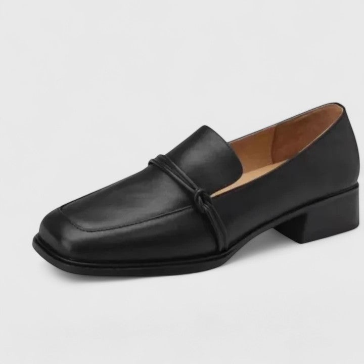 Orthopedic loafers with refined elegance