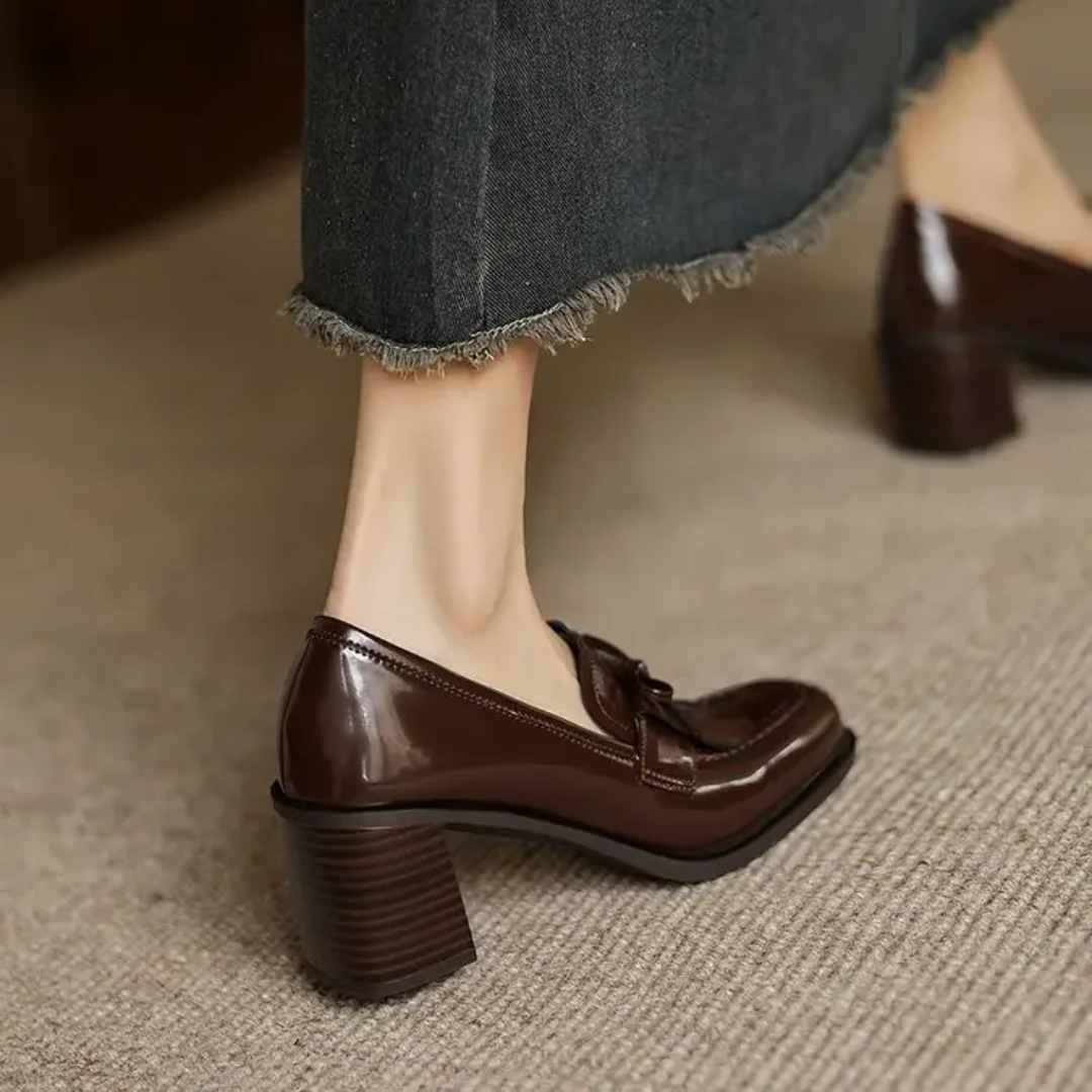 Elegant Loafer Pumps with Refined Silhouette