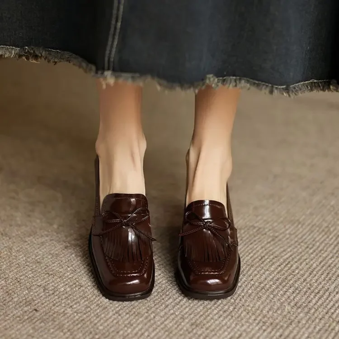 Elegant Loafer Pumps with Refined Silhouette