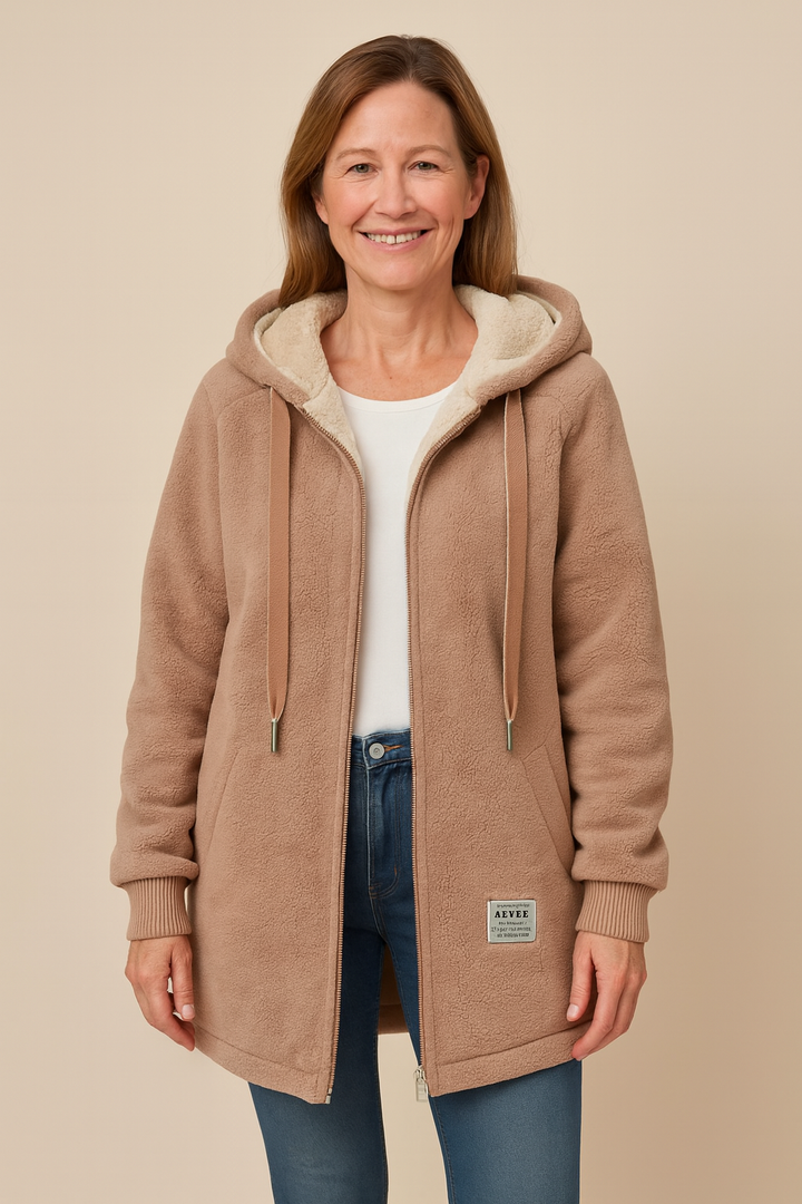 Women's fleece jacket with timeless elegance