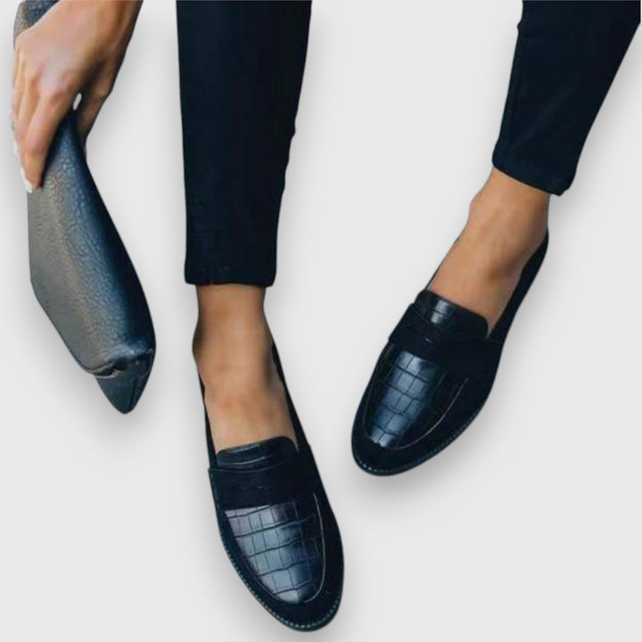 Elegant Orthopedic Loafers with Subtle Detailing