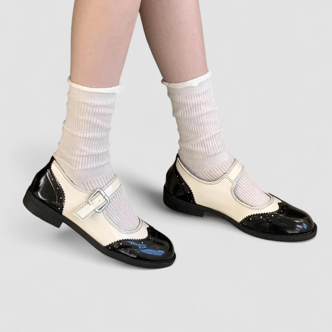 Elegant Mary Jane Shoes with Classic Detailing