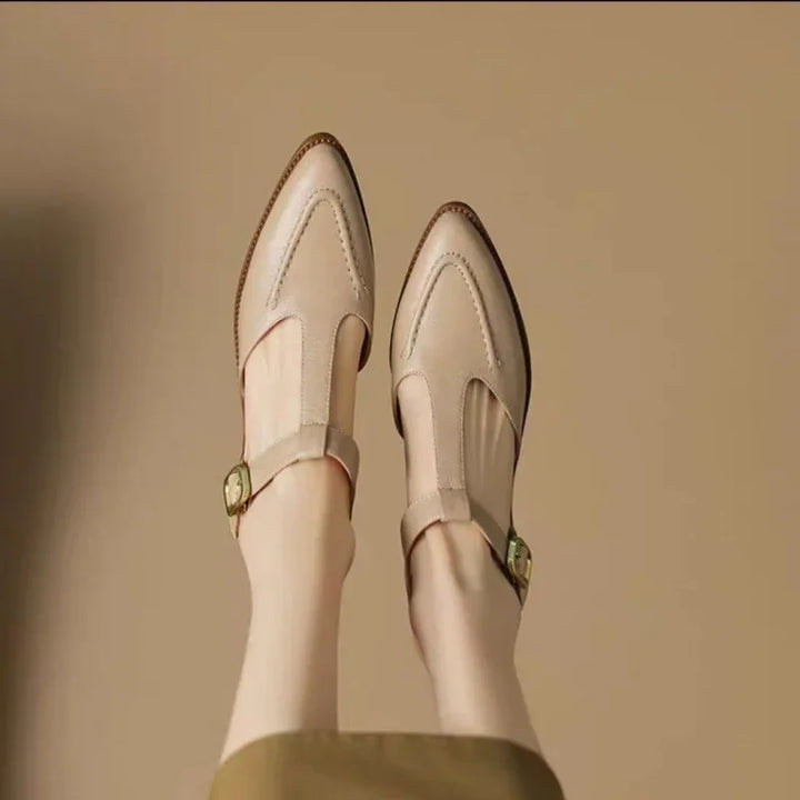 Buckle Detail Leather Shoes