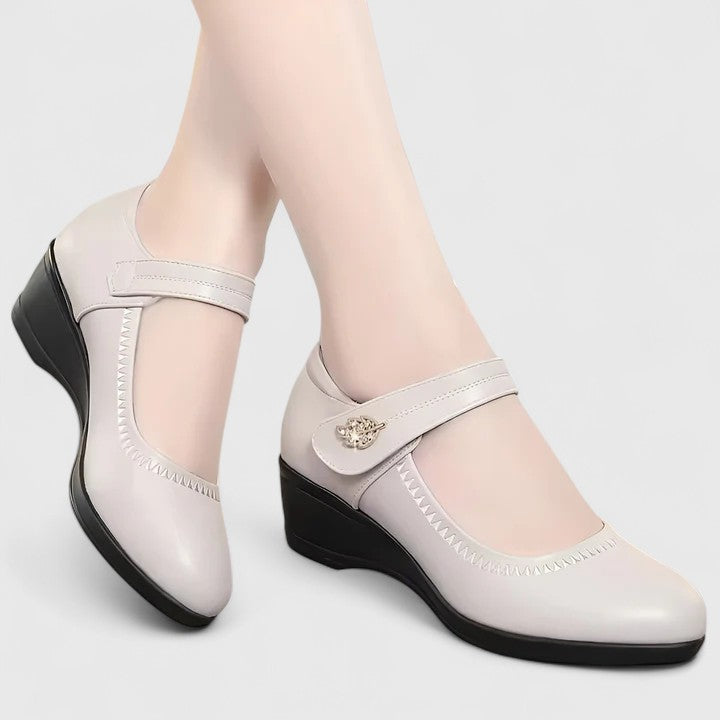 Elegant orthopedic footwear