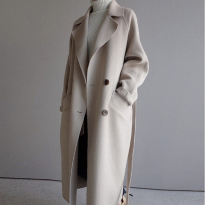 Elegant Long Coat with Tailored Silhouette