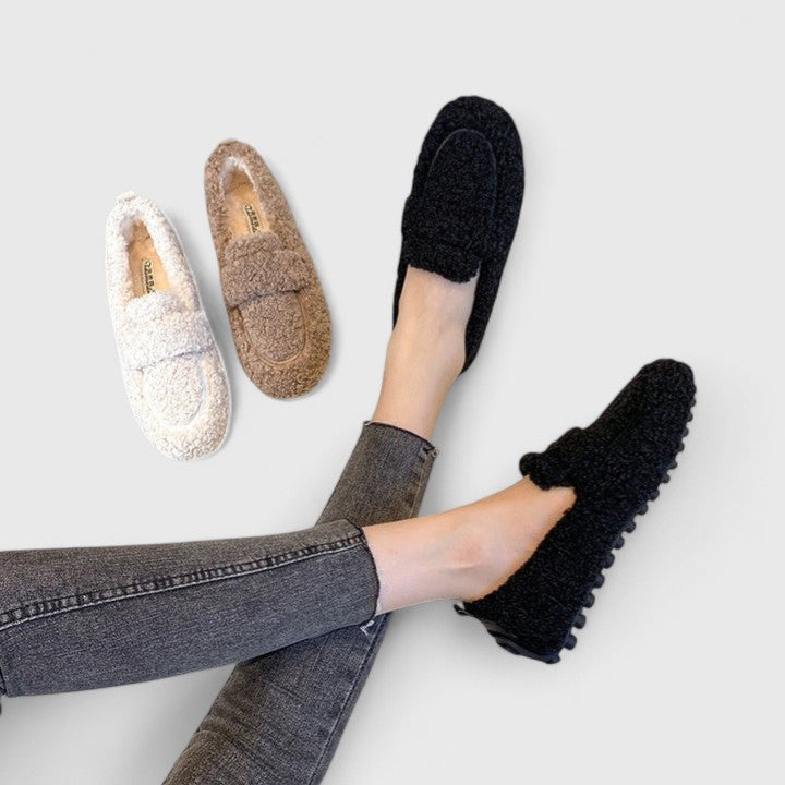 Elegant suede loafers with a relaxed fit
