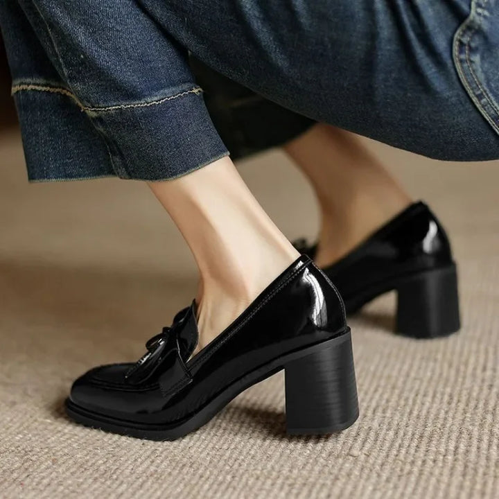 Elegant Loafer Pumps with Refined Silhouette