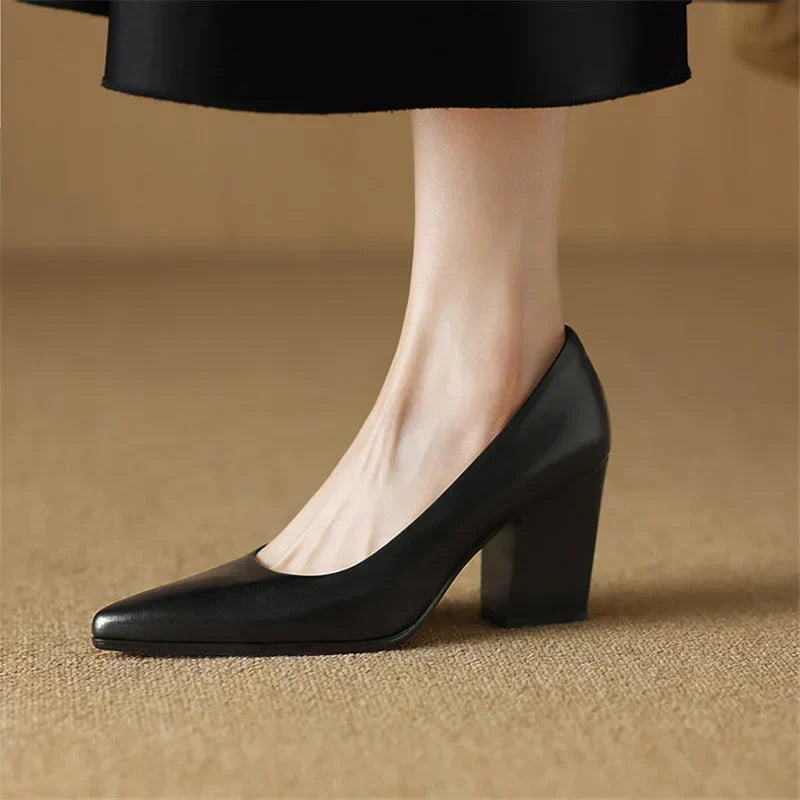 Verona Timeless Elegance Pumps