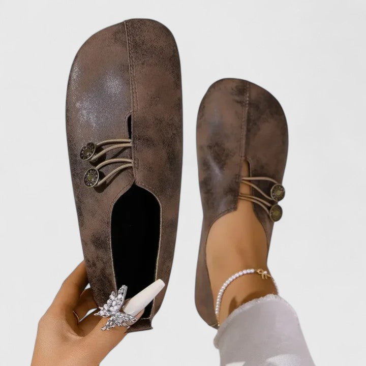 Refined Leather Loafers with Timeless Elegance