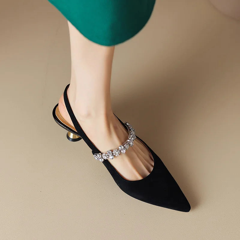 Isabelle Timeless Elegance Pumps