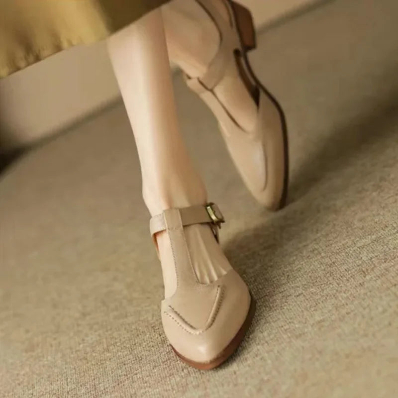 Buckle Detail Leather Shoes