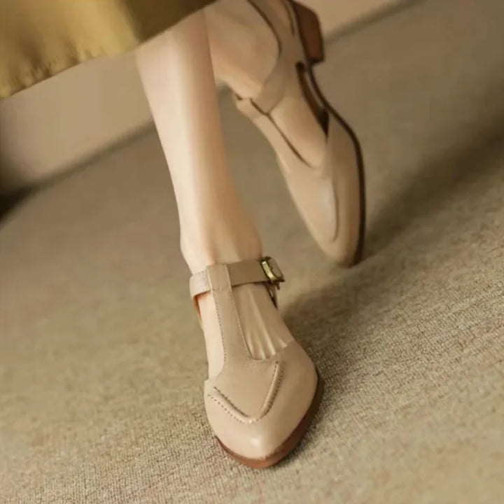 Buckle Detail Leather Shoes