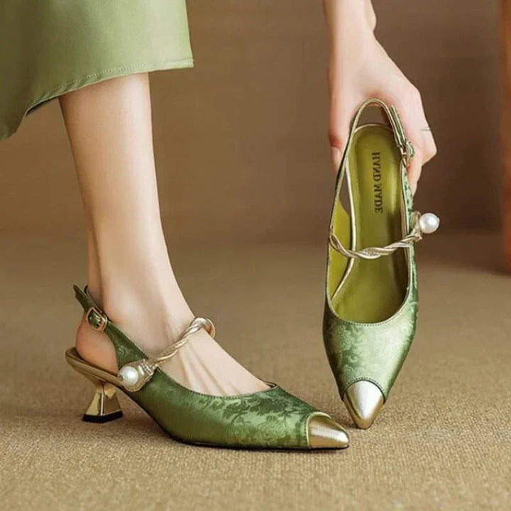Elegant Molette Pumps with Refined Silhouette