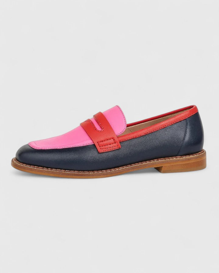 Refined Leather Loafers with Timeless Elegance