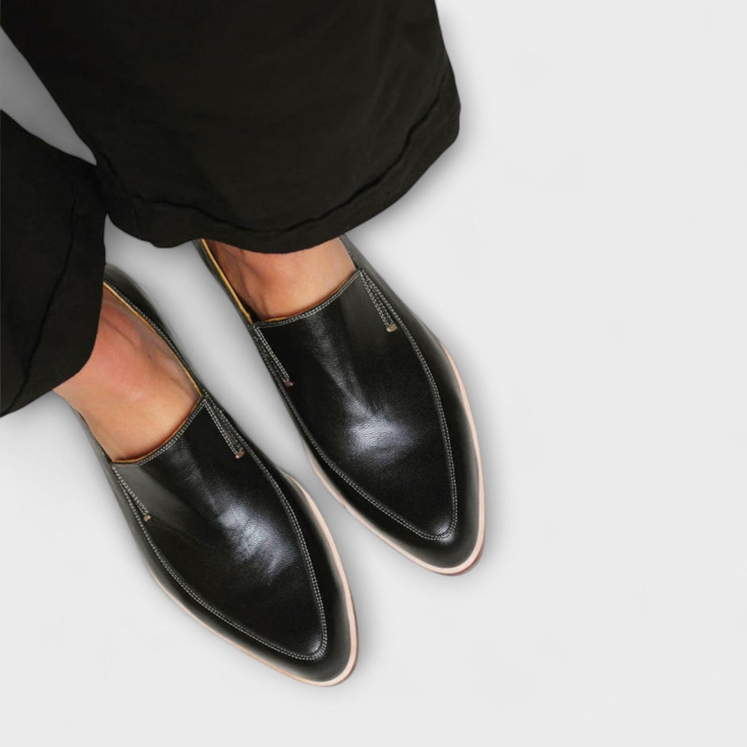 Orthopedic loafers with refined comfort