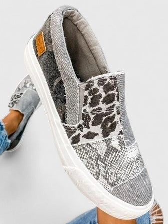 Elegant Orthopedic Loafers with Subtle Detailing