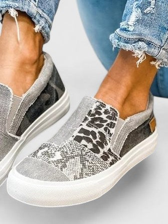 Orthopedic loafers with refined elegance