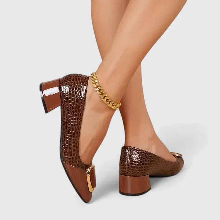 Elegant Suede Loafers with a Relaxed Fit